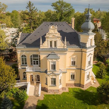 Avilla Thanhoffer Шіофок Екстер'єр фото